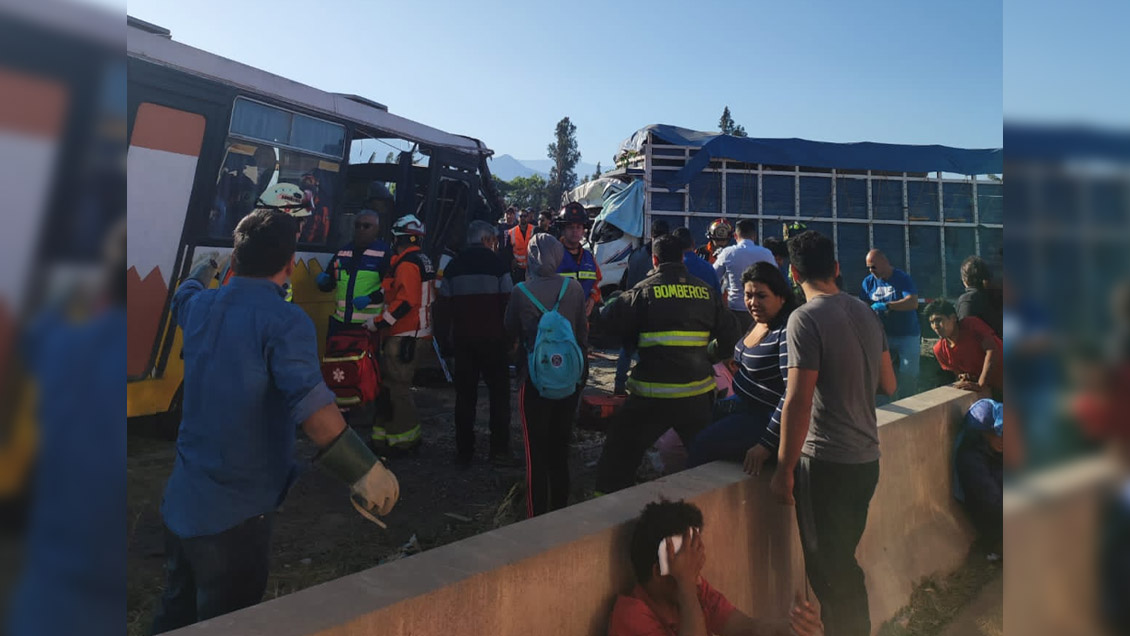 Fatal choque entre bus y camión en Pudahuel: Ambos choferes murieron
