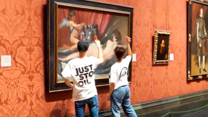   Activistas atacaron con martillos una obra de Velázquez en Londres 