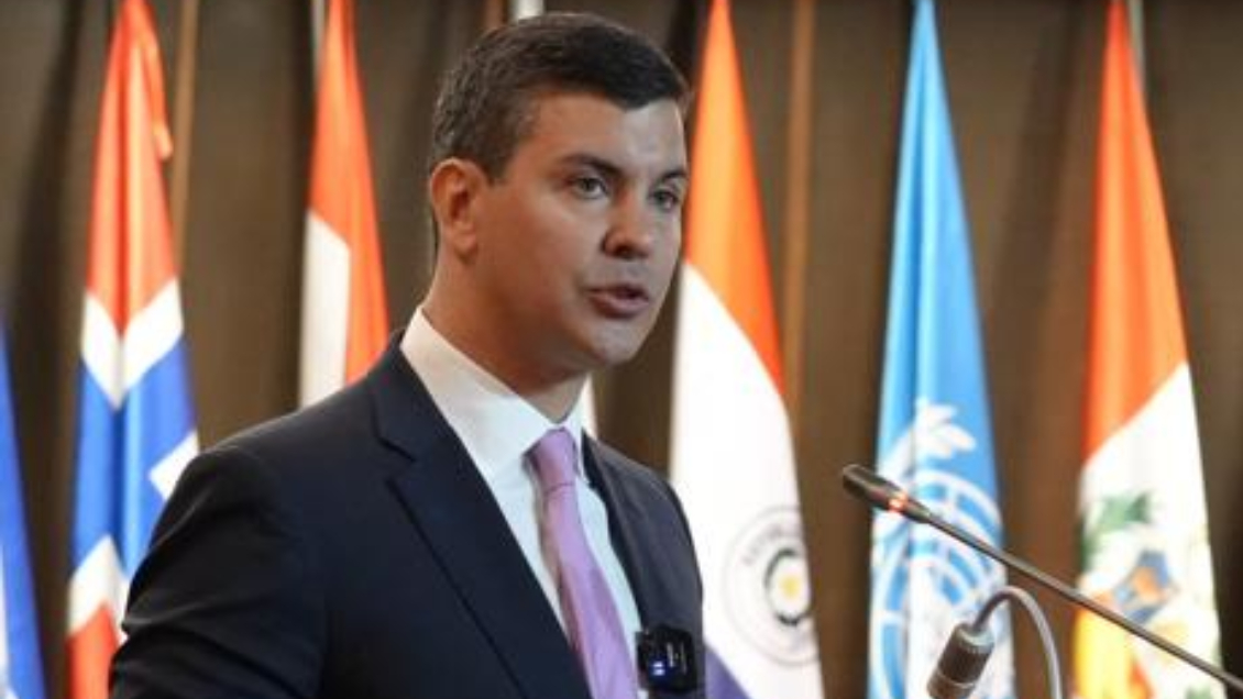 De visita en Chile, el presidente paraguayo rechazó las trabas al libremercado