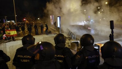  Violentas protestas contra negociaciones que buscan la investidura de Pedro Sánchez  