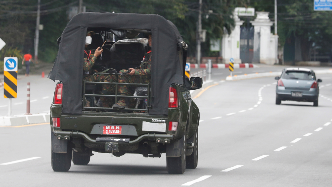 Una alianza de guerrillas amplía su ofensiva y pone contra las cuerdas al Ejército birmano
