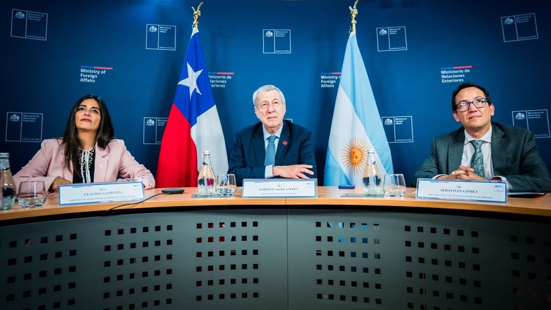 Litio y salares: Chile y Argentina establecen grupo de trabajo binacional