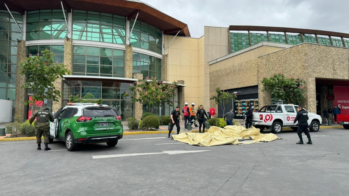 Detonaciones, evacuaciones y escenas de temor en tres malls de Concepción