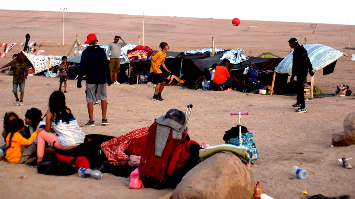 Gobernador de Arica en alerta por decreto peruano para expulsar migrantes en 24 horas