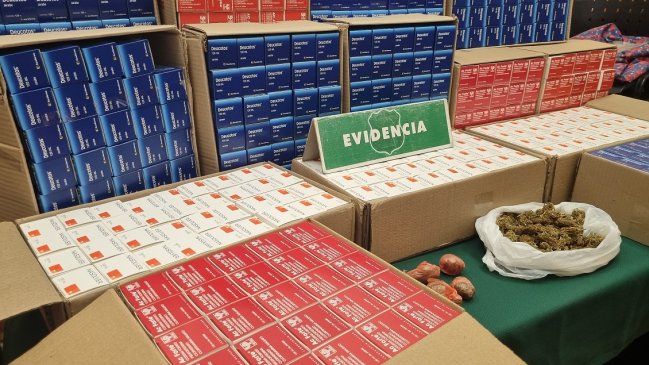  La Serena: Pareja fue detenida con más de 700 jarabes de venta controlada  
