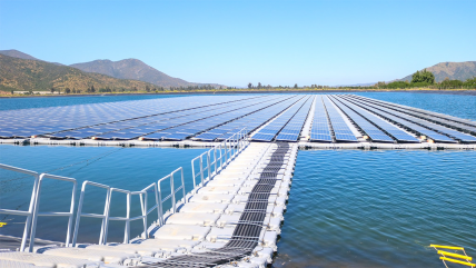   Se inaugura en Chile la planta solar flotante más grande del Cono Sur 