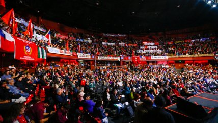  Partido Comunista desplegó su campaña por el En Contra en el Teatro Caupolicán  
