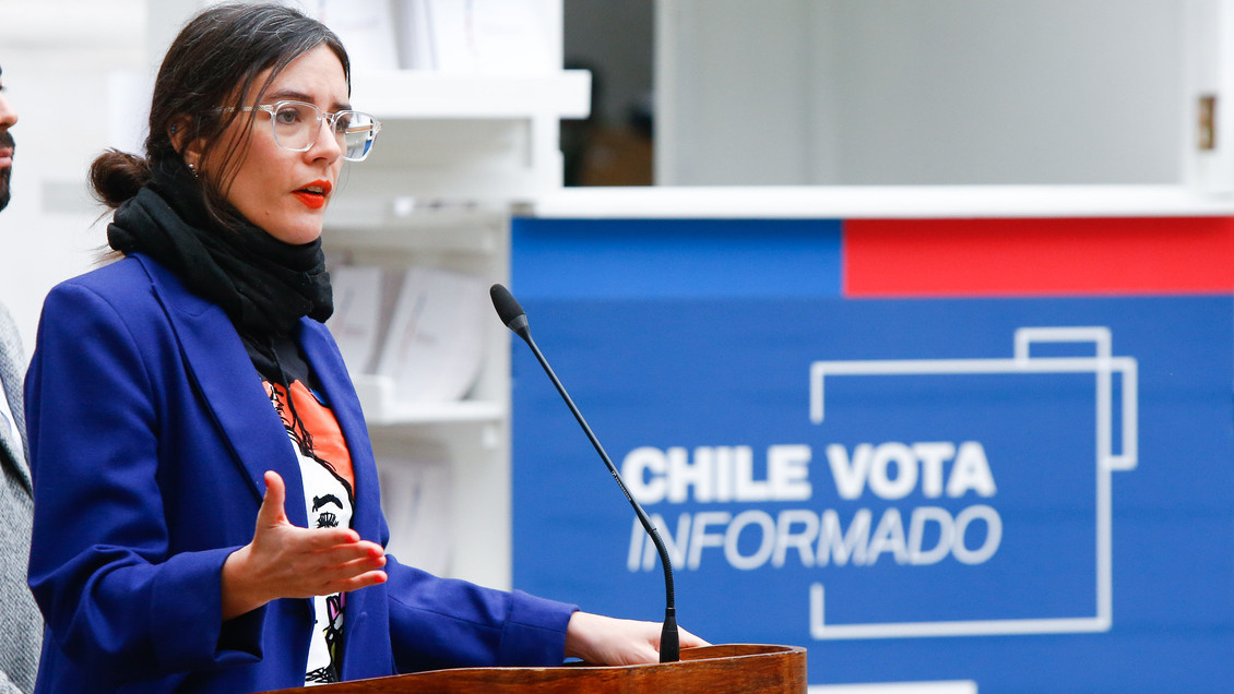 Plebiscito: Ministra Vallejo fustigó críticas contradictorias de la oposición
