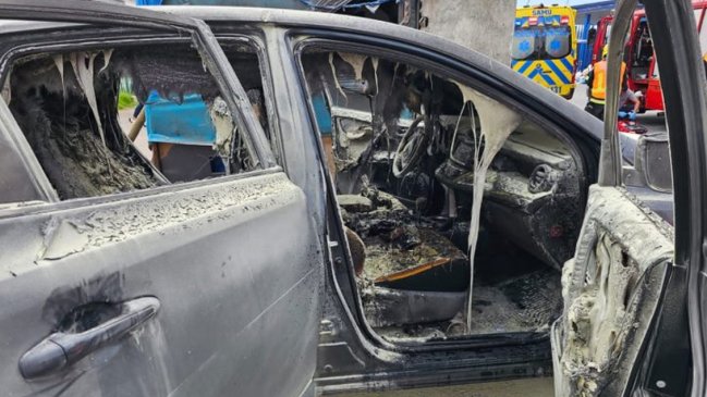 Murió hombre quemado dentro de su auto cerca de cárcel Santiago 1  