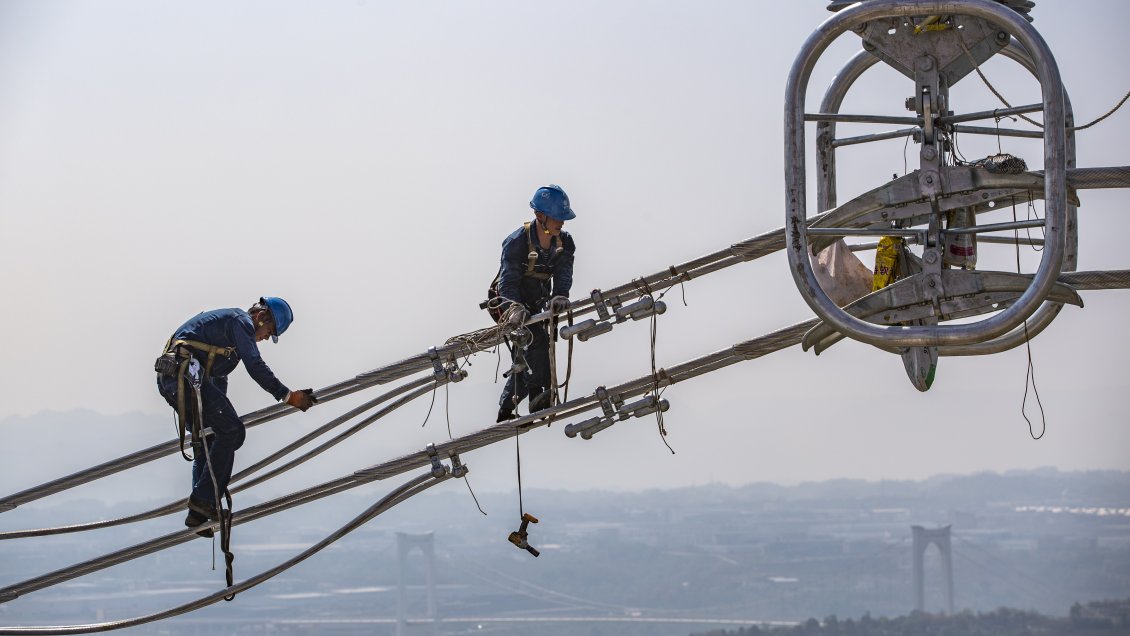 China pone en operación cable superconductor para reducir pérdidas de energía