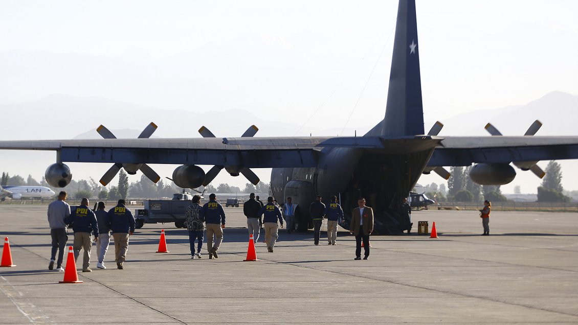 A Colombia, Venezuela y R. Dominicana: Gobierno detalla vuelos de expulsión