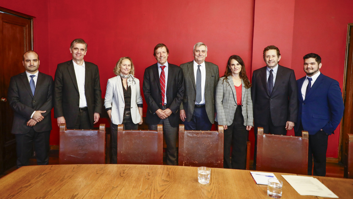 Pacto Fiscal: Comité de Expertos entregó sus conclusiones al ministro Marcel