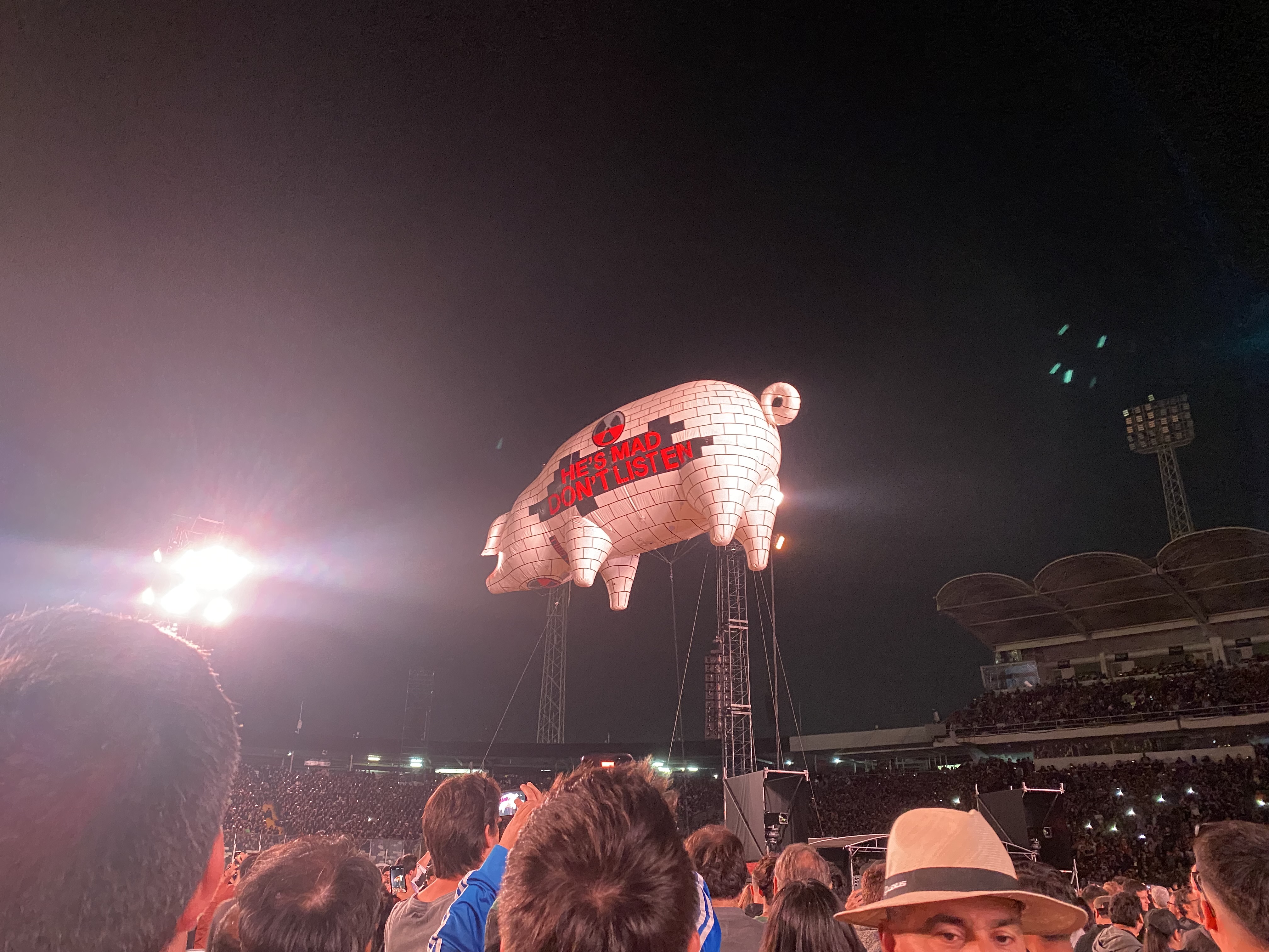 Cerdo volador en show de Roger Waters
