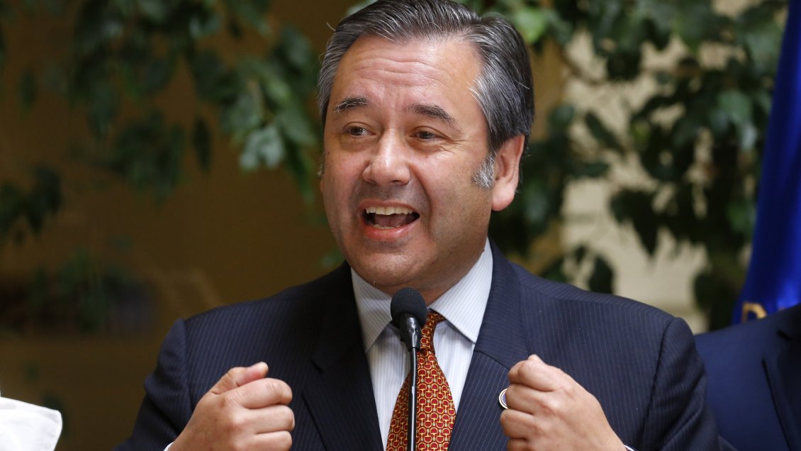 Justicia designó a ministra de fuero para cobrar pago de horas extras a diputado Romero