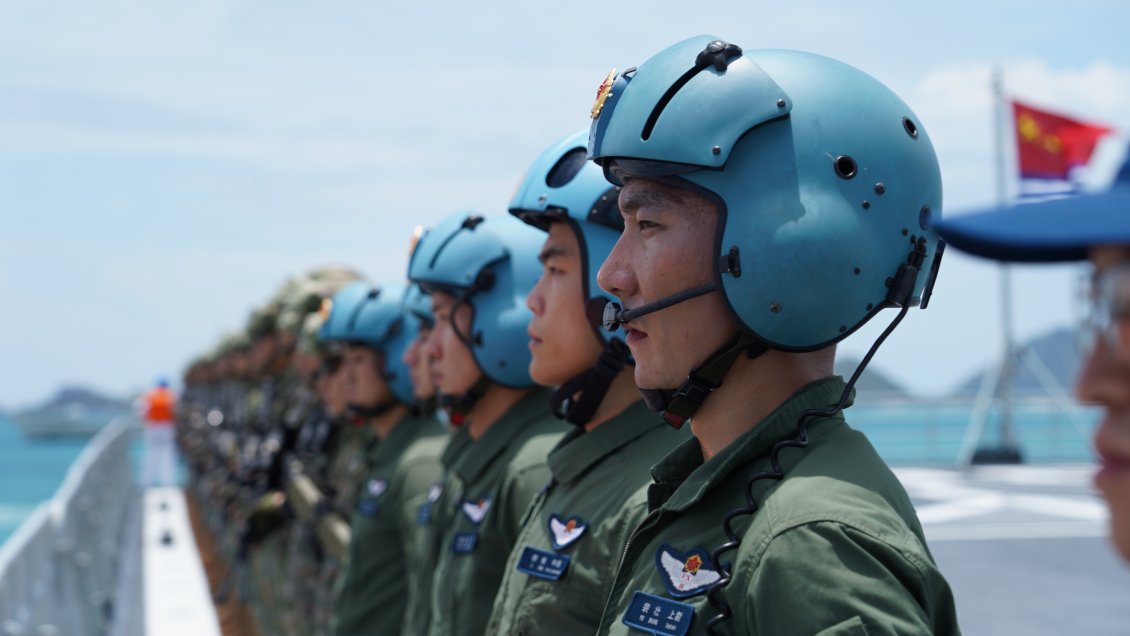 China desarrolla método propio para selección de pilotos basados en portaaviones