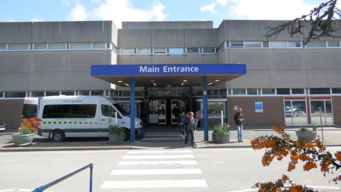 Fallos en hospital británico permitieron a asesino necrófilo delinquir durante 15 años