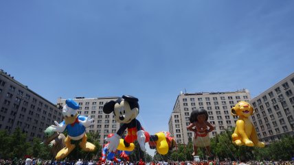  Así se vivió el retorno de Paris Parade, que celebró los 100 años de Disney  