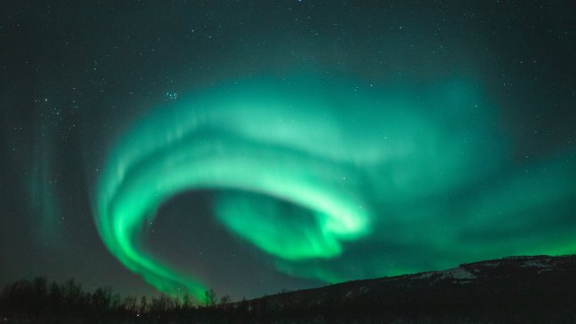 Tormentas geomagnéticas causan primeros avistajes de auroras boreales en Beijing en 20 años