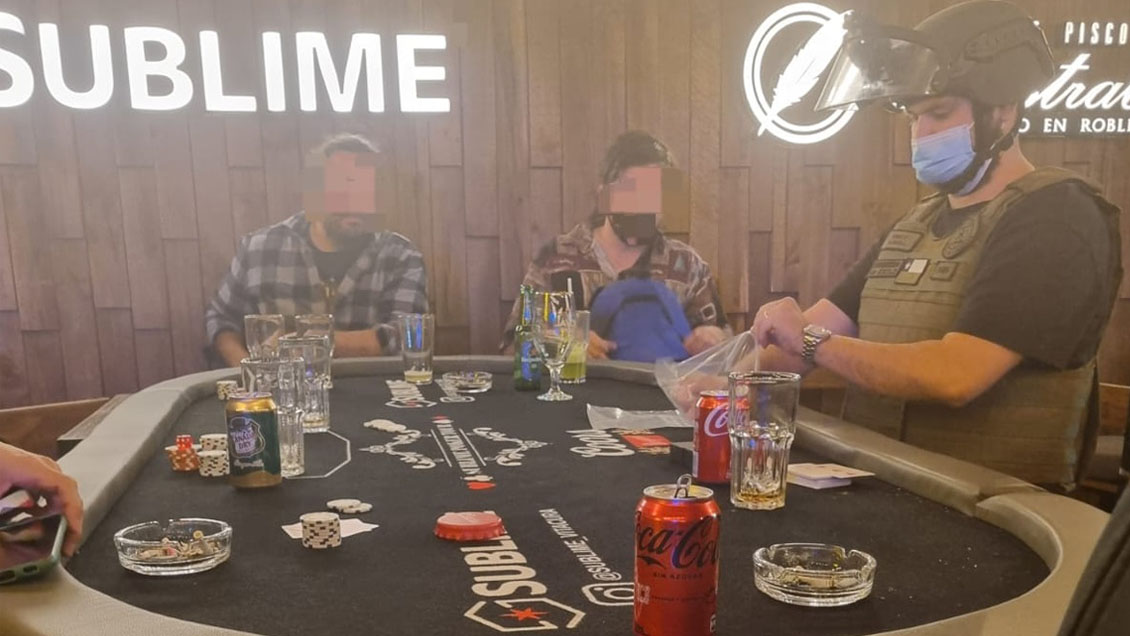 Descubren casino clandestino en un pub de Vitacura