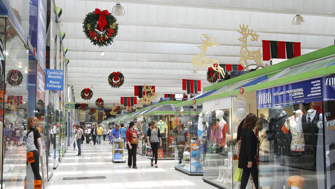 Dirección del Trabajo aclara: solo malls y strips centers deben cerrar el día del plebiscito