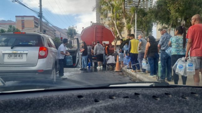   Corte de agua: Vecinos de Antofagasta acusan falta de abastecimiento 