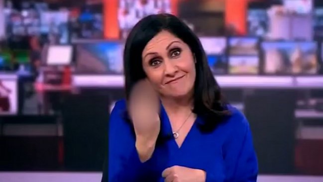  Presentadora de la BBC realizó obsceno gesto en vivo  