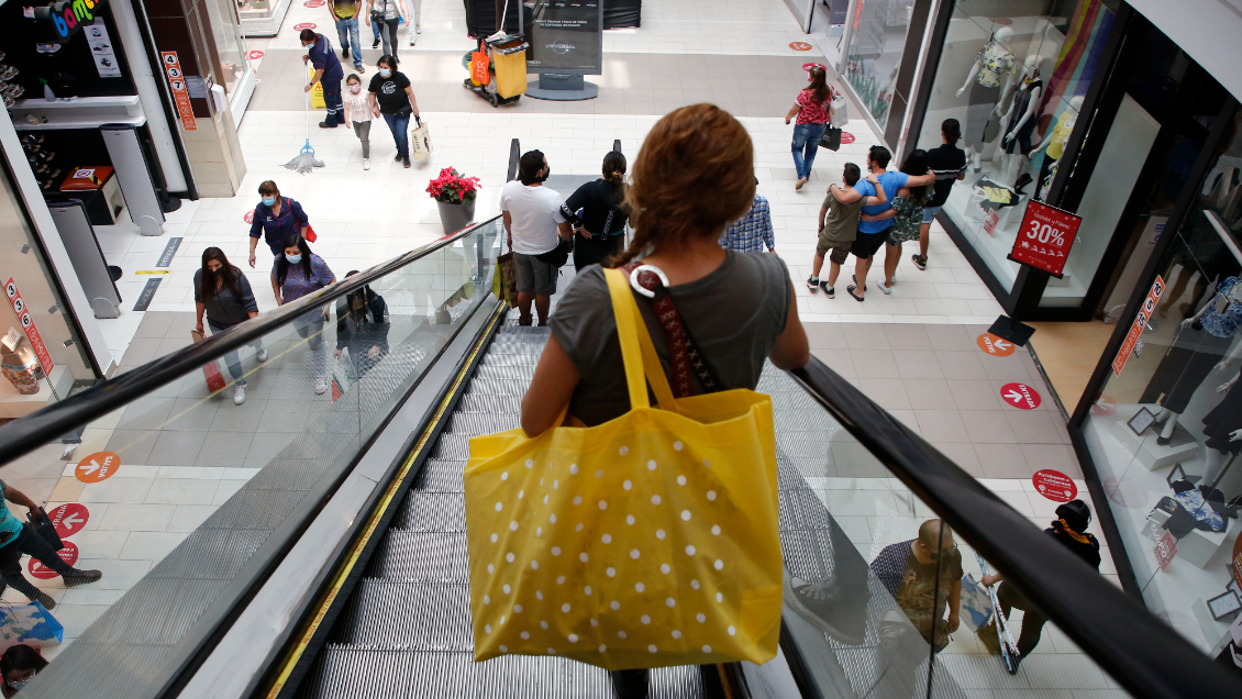 Plebiscito: Gobierno critica tramitación a última hora para flexibilizar feriado del comercio