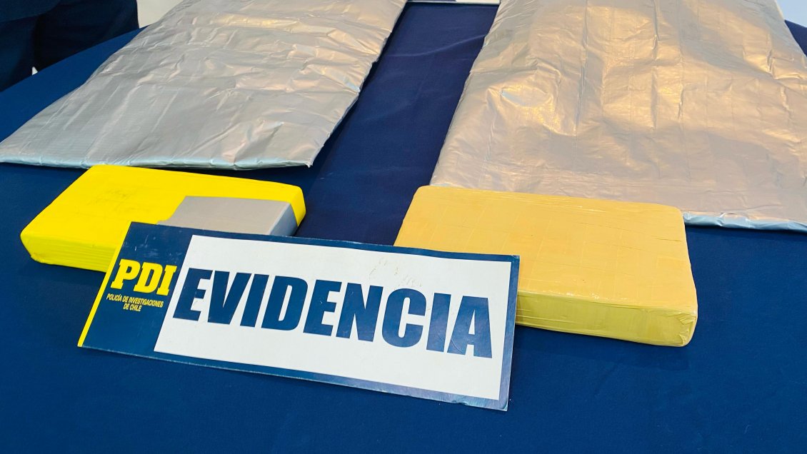 Incautan más de 100 mil dosis de drogas en aeropuerto y complejo fronterizo de Arica