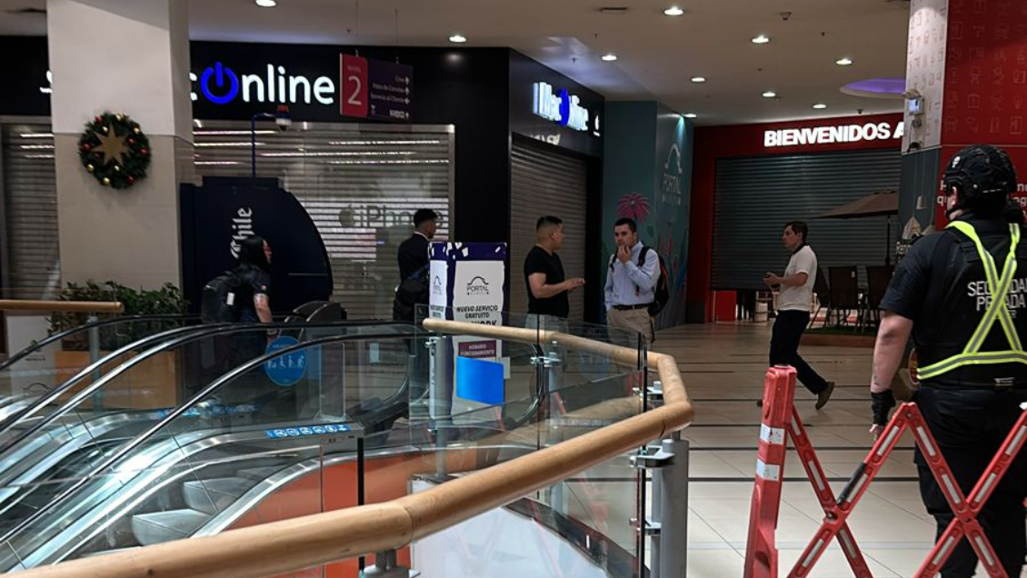 Delincuentes y Carabineros se enfrentaron a balazos para frustrar asalto en Portal Ñuñoa