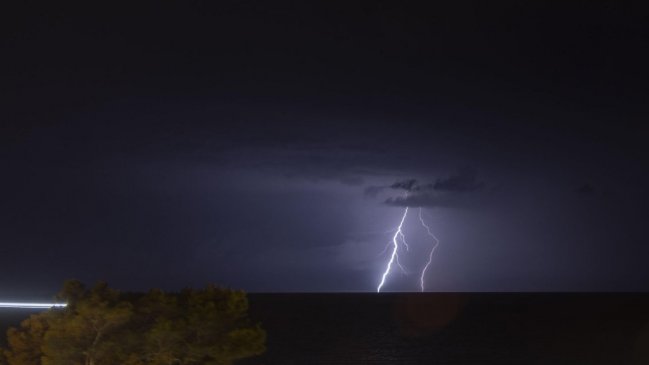Autoridades decretan alerta preventiva por tormentas eléctricas en Los Ríos