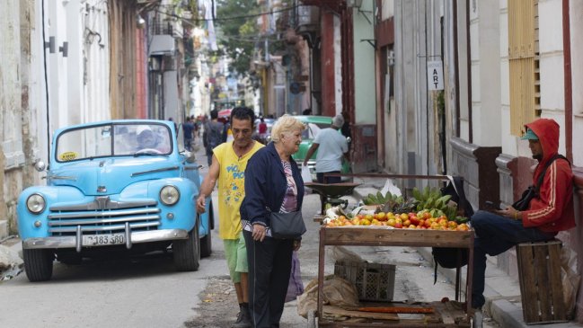   Cuba subirá precio de combustibles y acabará con el subsidio universal a la canasta básica 