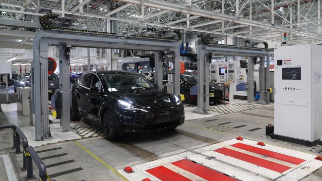Tesla lanzó oficialmente su megafábrica en Shanghai