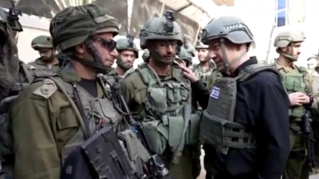 Netanyahu, de visita a las tropas en Gaza: 