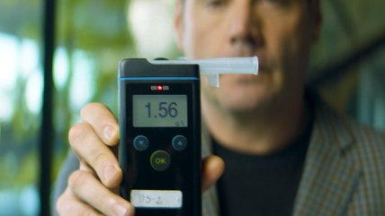   Pancho Saavedra condujo en estado de ebriedad y probó que #CuraoNOmanejoMejor 