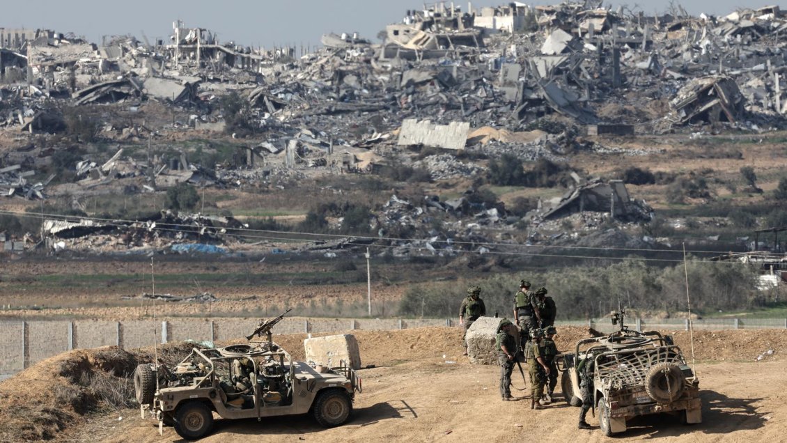 Israel ataca varios puntos de Gaza y dice haber matado a decenas de milicianos