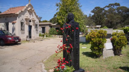   Viña del Mar: Cementerio Santa Inés inauguró memorial en honor a Salvador Allende 