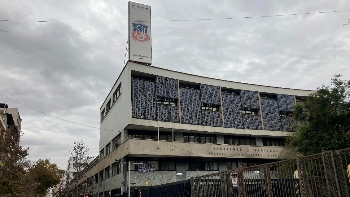 Municipalidad de Santiago matiza caída del Instituto Nacional en el ranking PAES