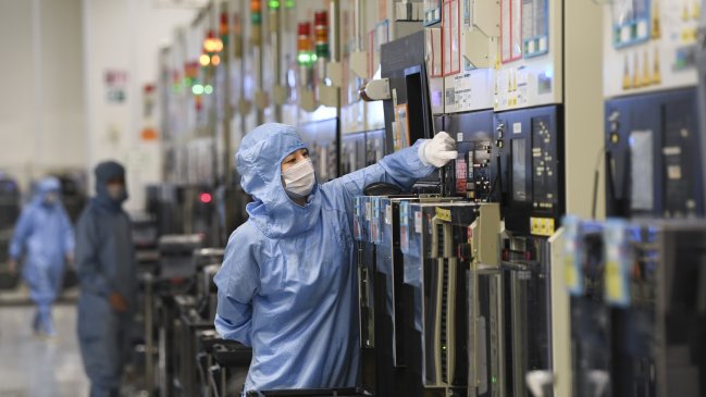 Crean el primer semiconductor funcional hecho a partir de grafeno