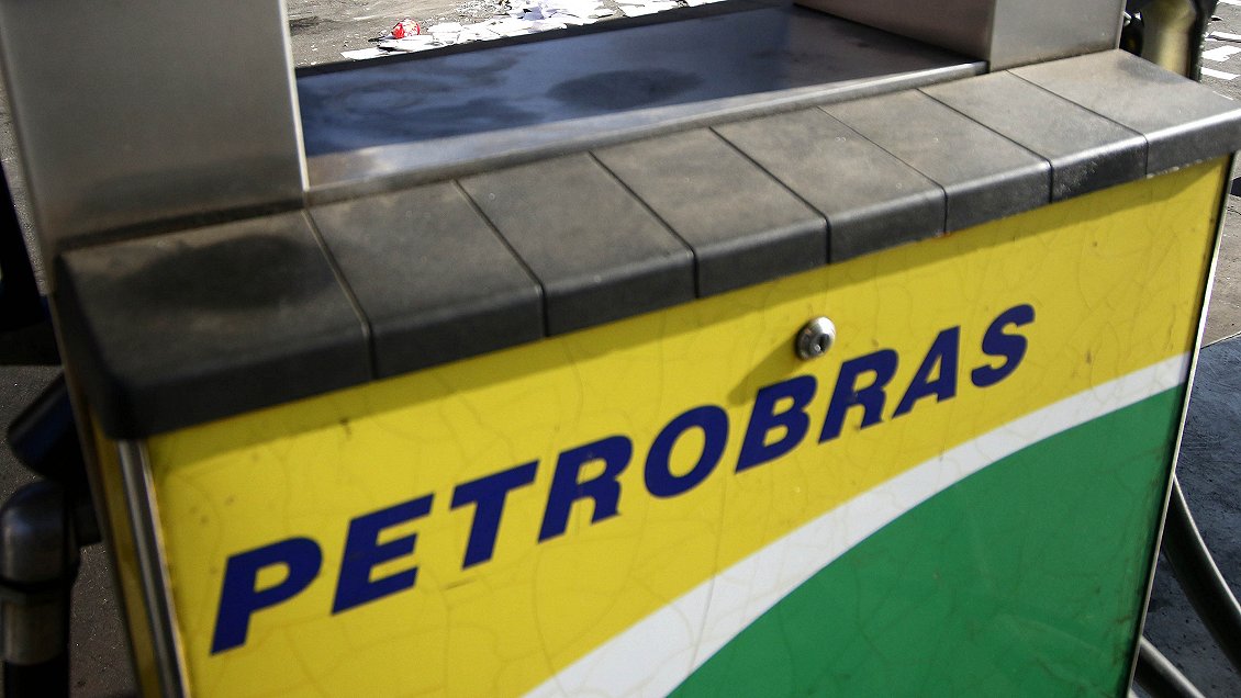 Carabineros balearon a delincuentes en una gasolinera de Maipú