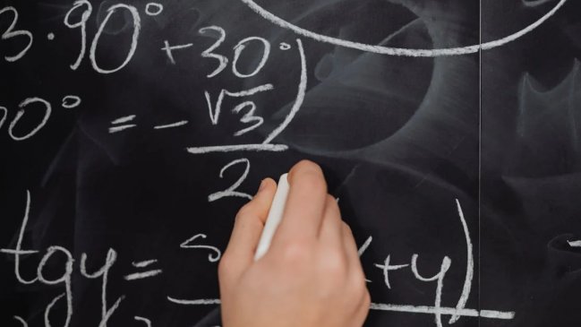 Directora del Demre: Es aberrante que la PAES sea usada para ranking de colegios