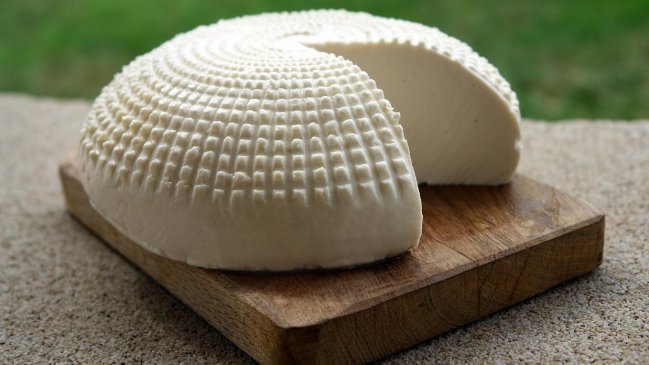 Decenas de personas intoxicadas por comer queso de cabra