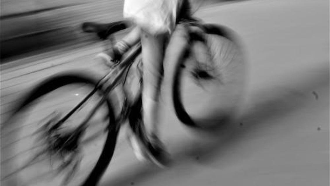 Pistolero en bicicleta mató a un hombre en situación de calle en Recoleta