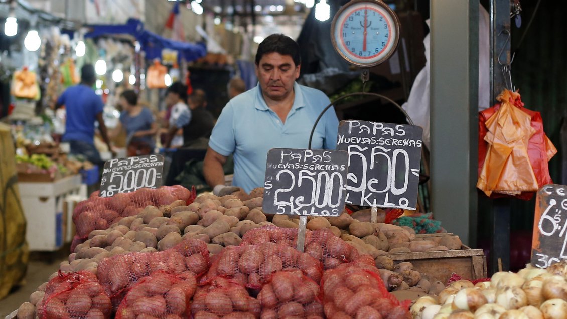 Inflación sorprende favorablemente: IPC de diciembre cayó 0,5%