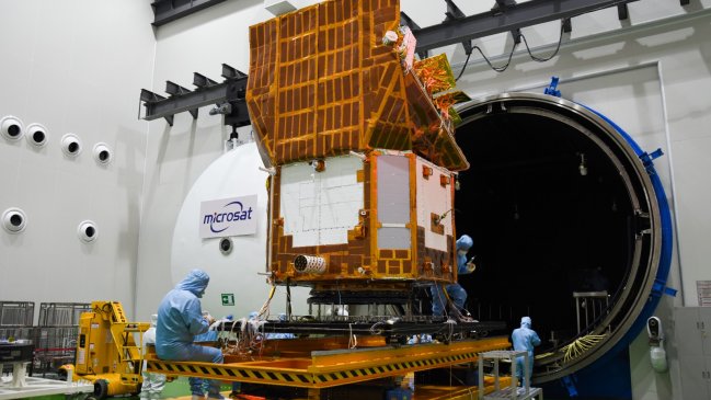 China lanzó poderoso telescopio de rayos X para estudiar eventos cósmicos violentos