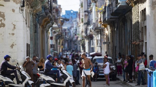  Gobierno de Cuba anunció que subirá el precio de sus combustibles en un 500%  