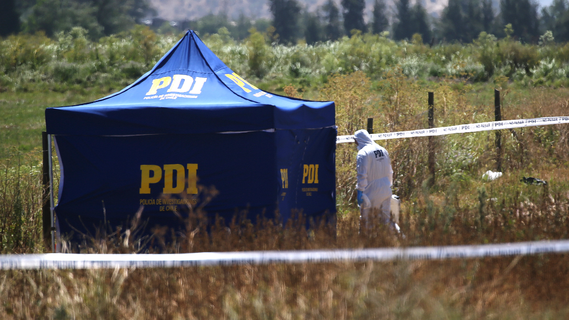 Hallan los cadáveres de dos hombres atados y baleados en la autopista Acceso Sur