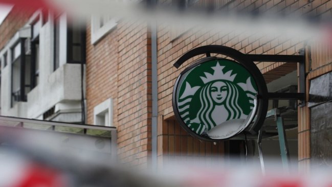 Demandan a Starbucks por utilizar café de plantaciones donde se atenta contra los DD.HH.
