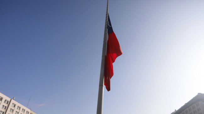 Avanza proyecto para que el himno nacional se vuelva a cantar obligatoriamente en los colegios