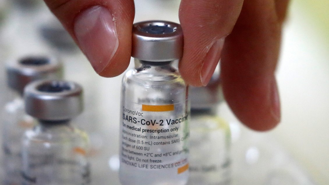 Laboratorio chino Sinovac suspende producción de vacunas contra Covid-19