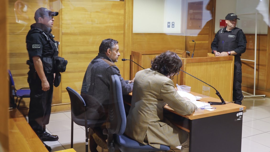 Corte de Apelaciones ratificó prisión preventiva para Iván Pradenas por abuso infantil